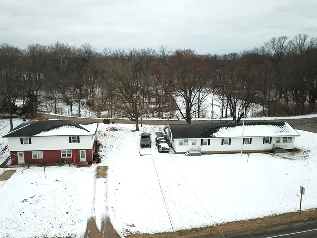 $425,000 | 1950 East Old Pine Bluff Road, Morris, IL 60450