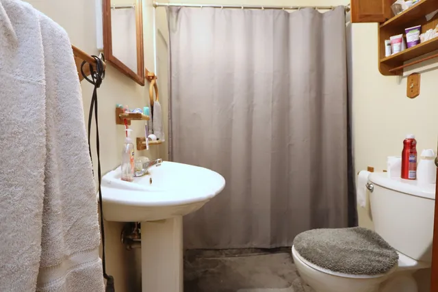 $425,000 | 1950 East Old Pine Bluff Road, Morris, IL 60450