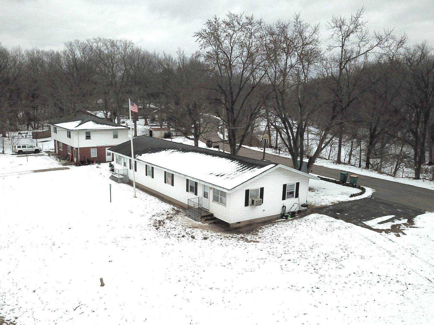 1950 East Old Pine Bluff Road Morris, IL 60450 - Photo 3 of 28