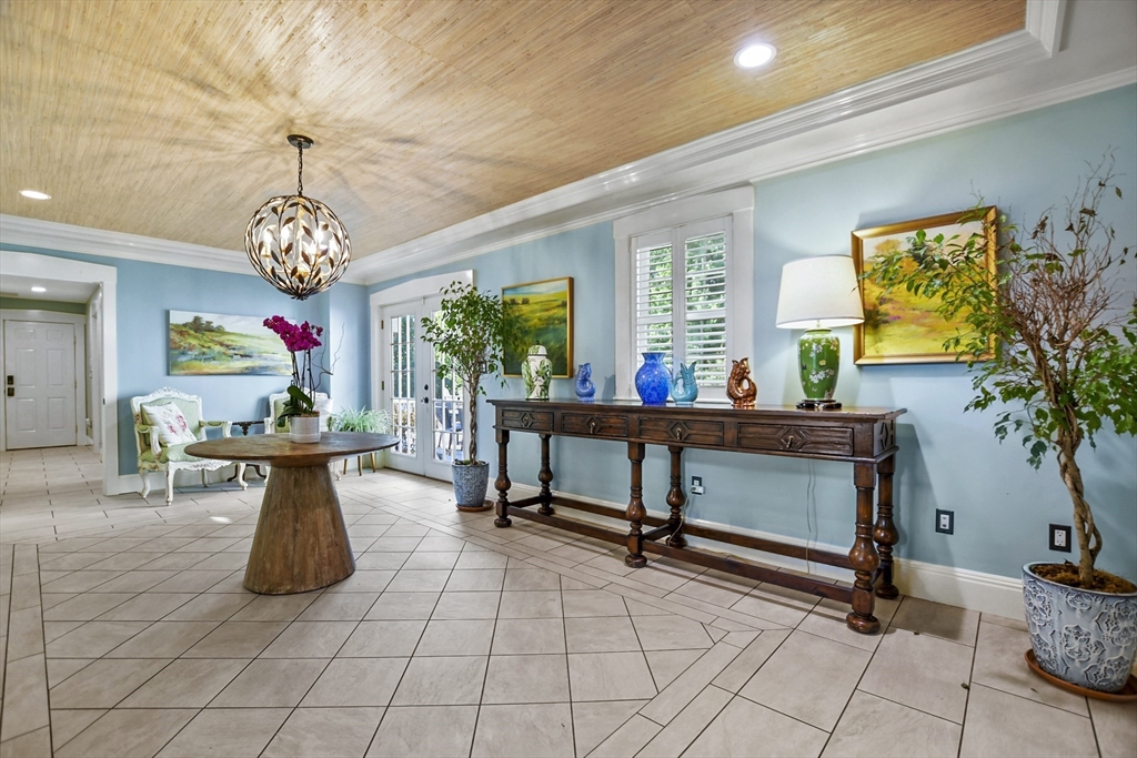 62 Abbott Road Dedham, MA 02026 - Photo 3 of 42