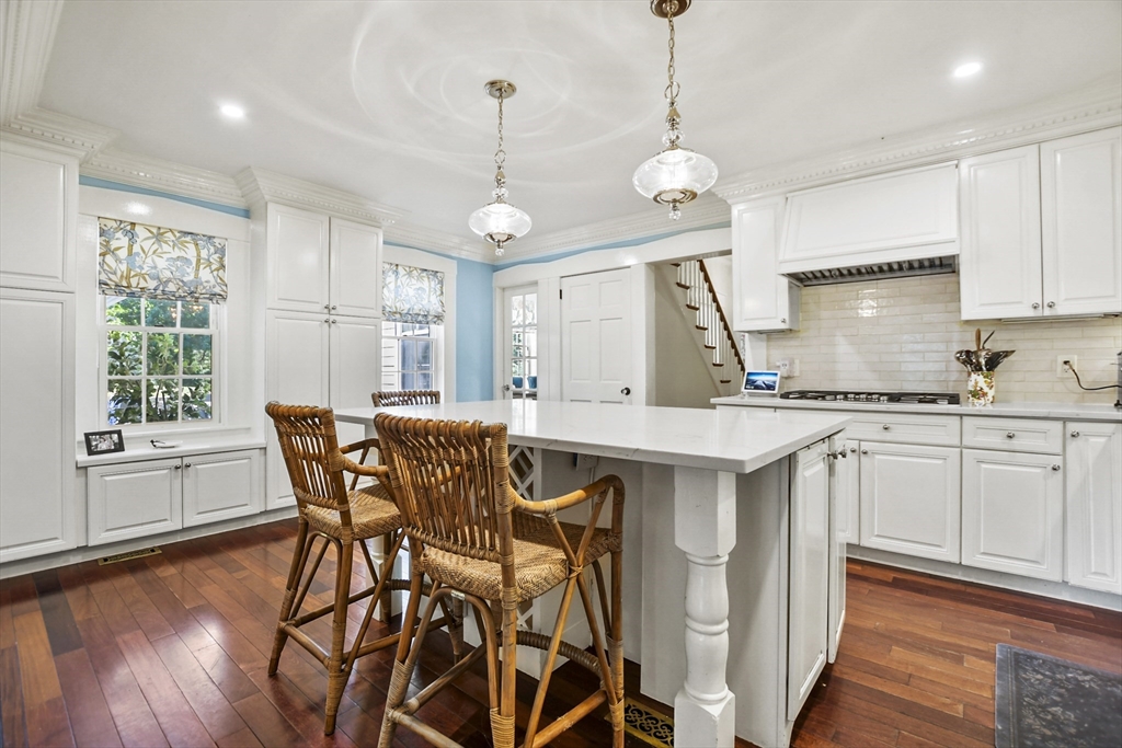 62 Abbott Road Dedham, MA 02026 - Photo 8 of 42