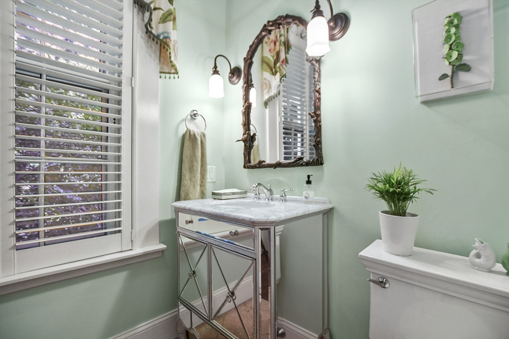 62 Abbott Road Dedham, MA 02026 - Photo 10 of 42