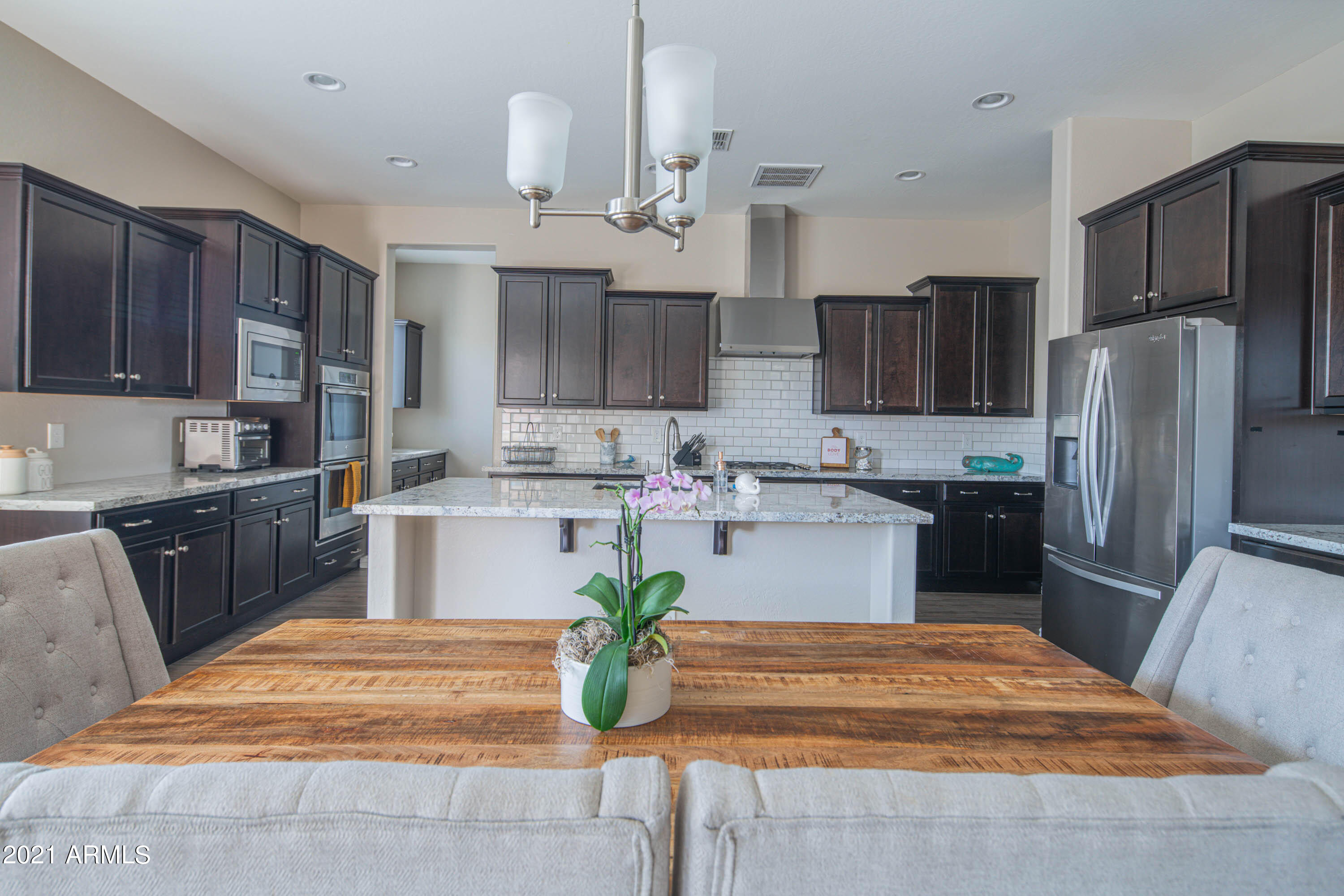 2655 East Stacey Road Gilbert, AZ 85298 - Photo 10 of 70 Eat-In Kitchen Accommodates Large Table
