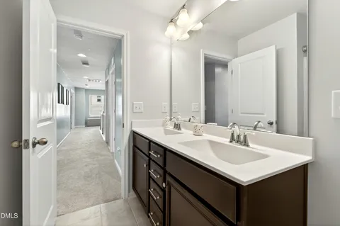 $585,000 | 3413 Longleaf Estates Drive, Raleigh, NC 27616