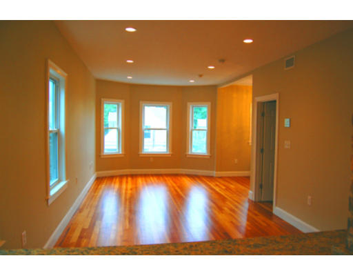 258 Upland Road, Unit 3 Cambridge, MA 02140 - Photo 2 of 11