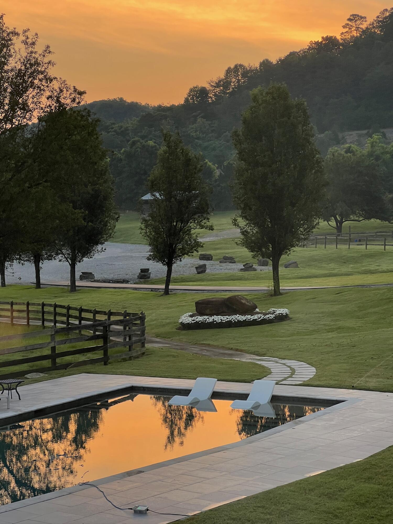 527 Reads Lake Road Chattanooga, TN 37415 - Photo 25 of 100 Pool at sunset