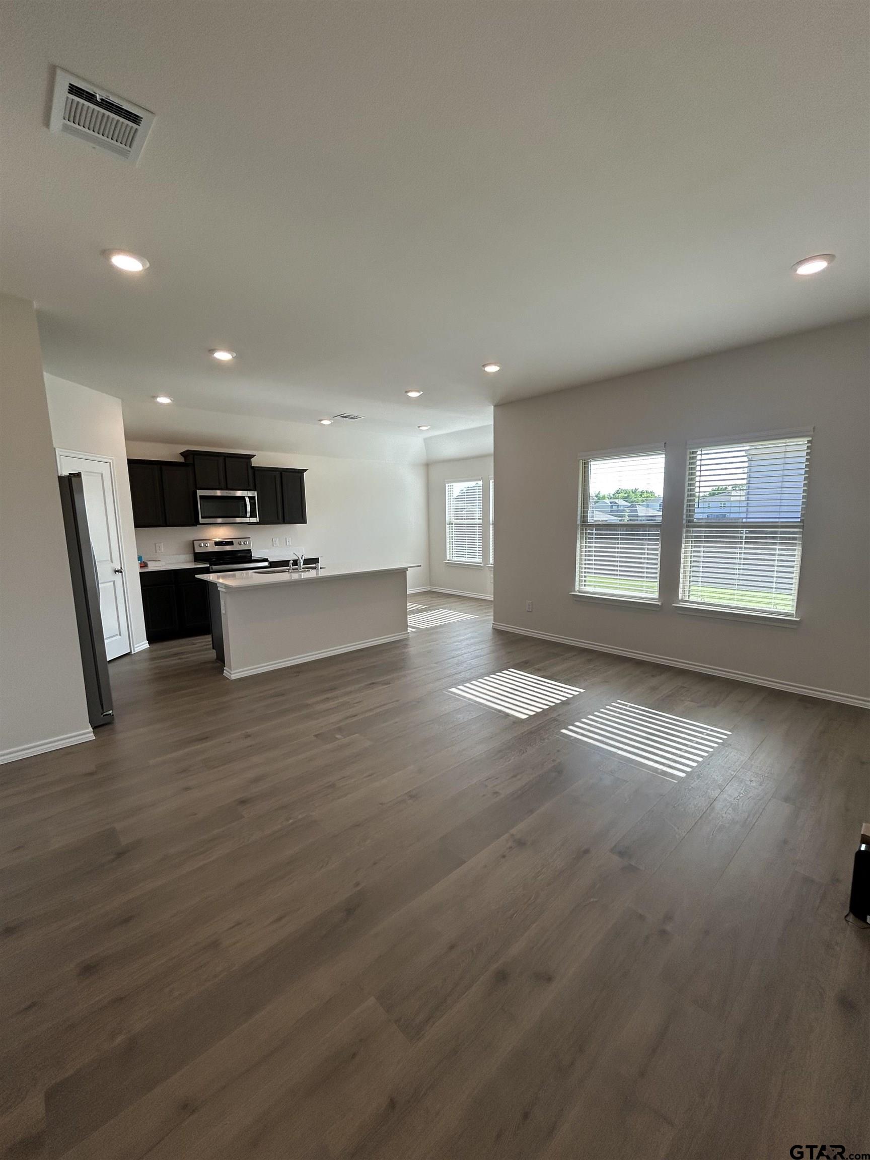 1009 N River Chandler, TX 75758 - Photo 3 of 35