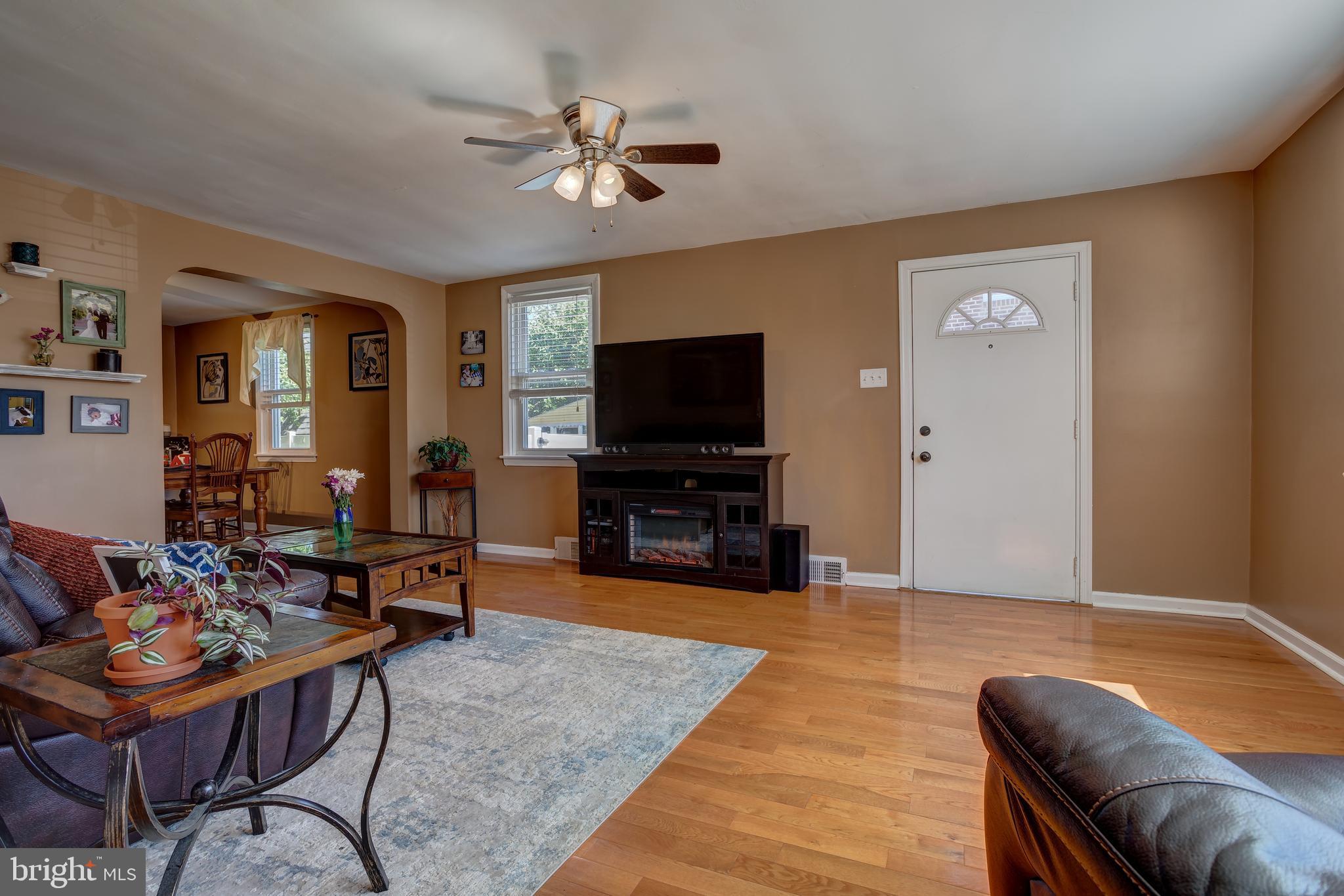 811 Colwell Road Swarthmore, PA 19081 - Photo 5 of 38