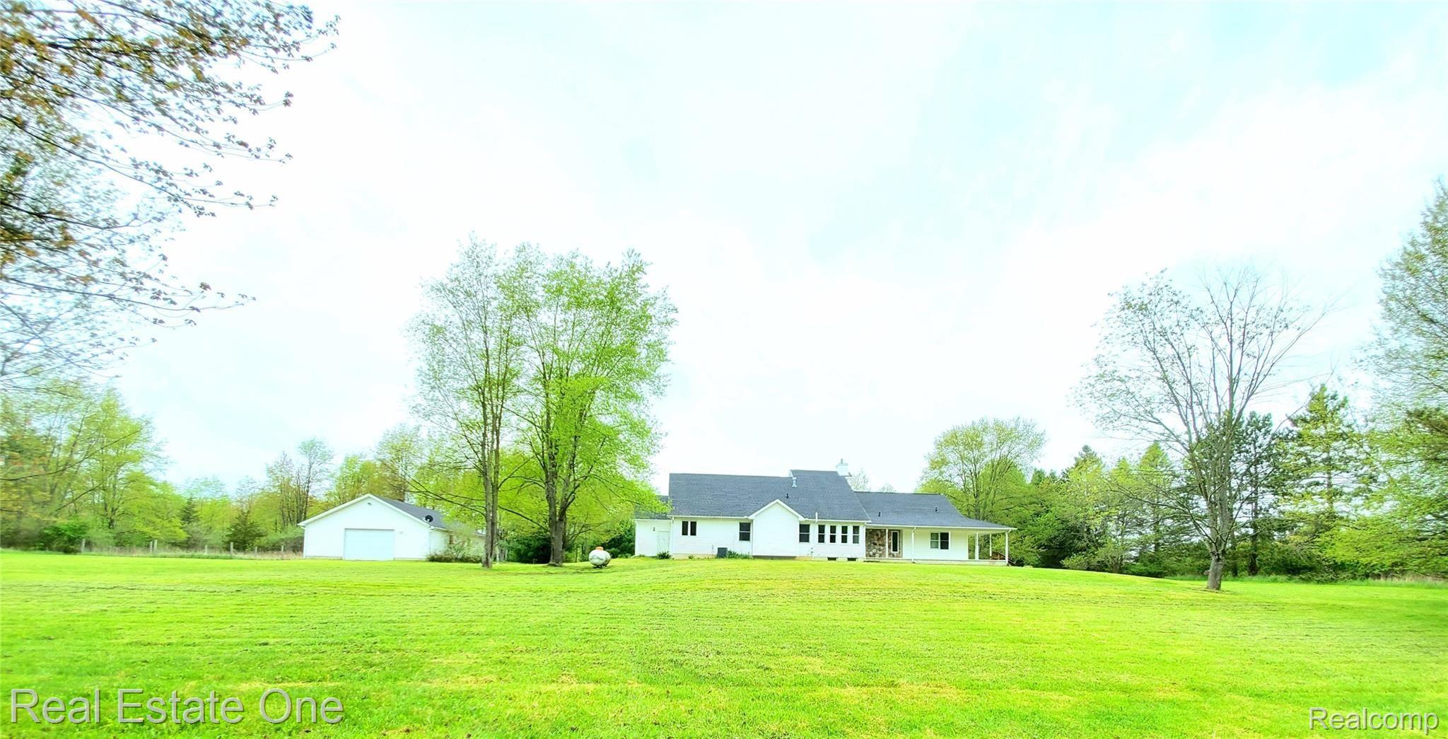 2177 Fisk Road Howell, MI 48843 - Photo 26 of 26 20200518_010746.jpg