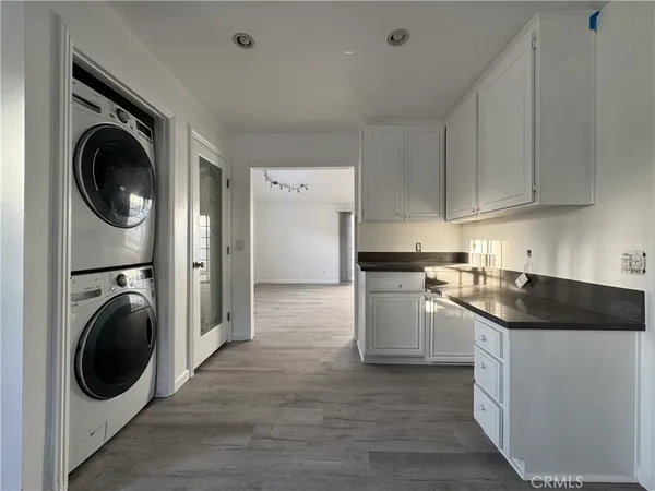 $3,995 | 19351 Strathern Street, Reseda, CA 91335