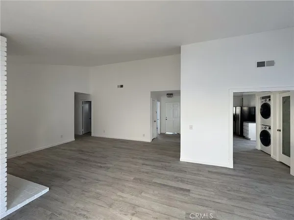 $3,995 | 19351 Strathern Street, Reseda, CA 91335