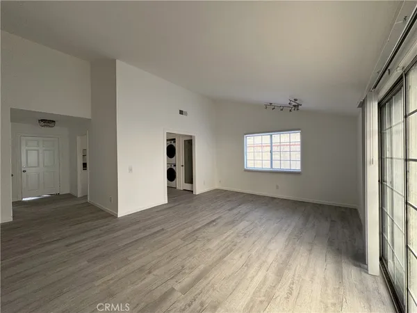 $3,995 | 19351 Strathern Street, Reseda, CA 91335