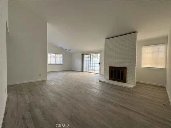 $3,995 | 19351 Strathern Street, Reseda, CA 91335