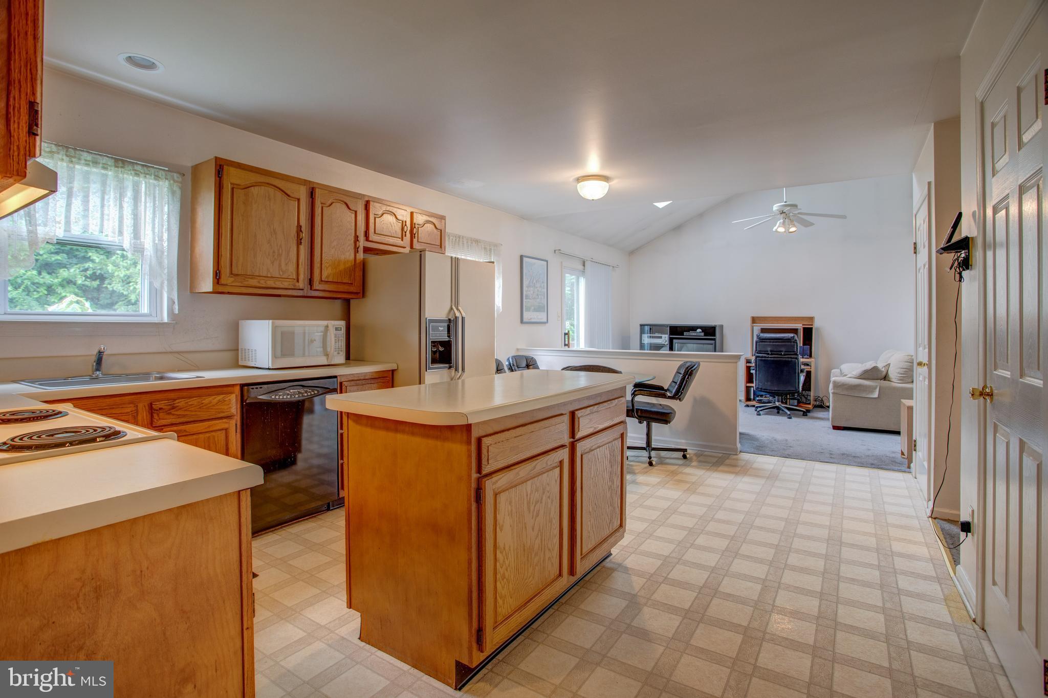 1704 Larkin Road Upper Chichester, PA 19061 - Photo 11 of 36 Gallery Image 11