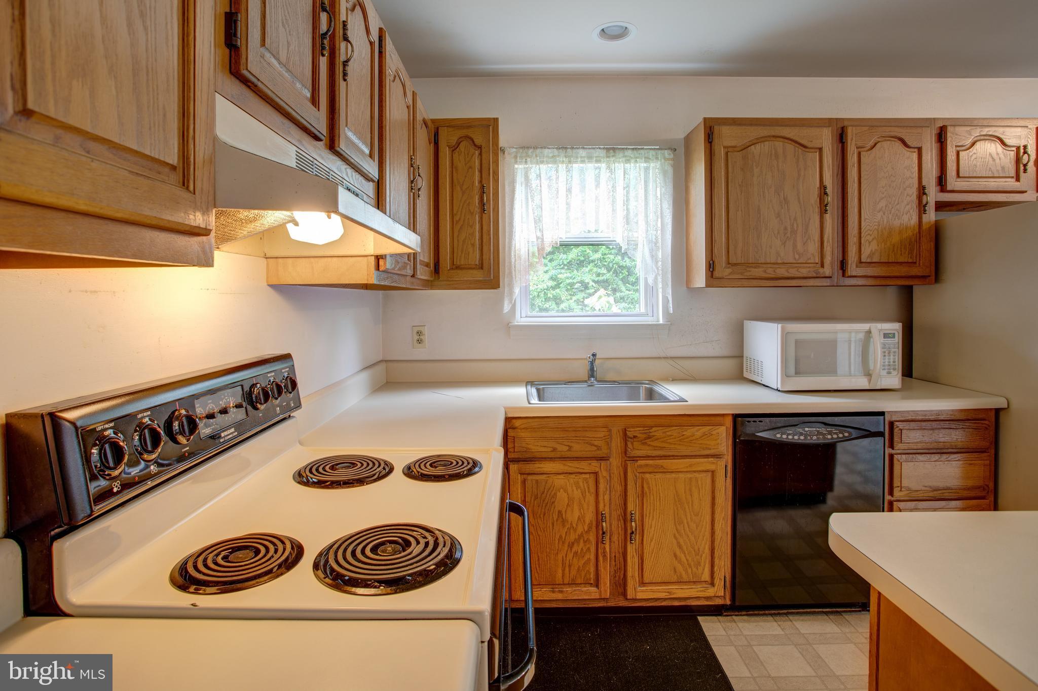 1704 Larkin Road Upper Chichester, PA 19061 - Photo 13 of 36 Gallery Image 13