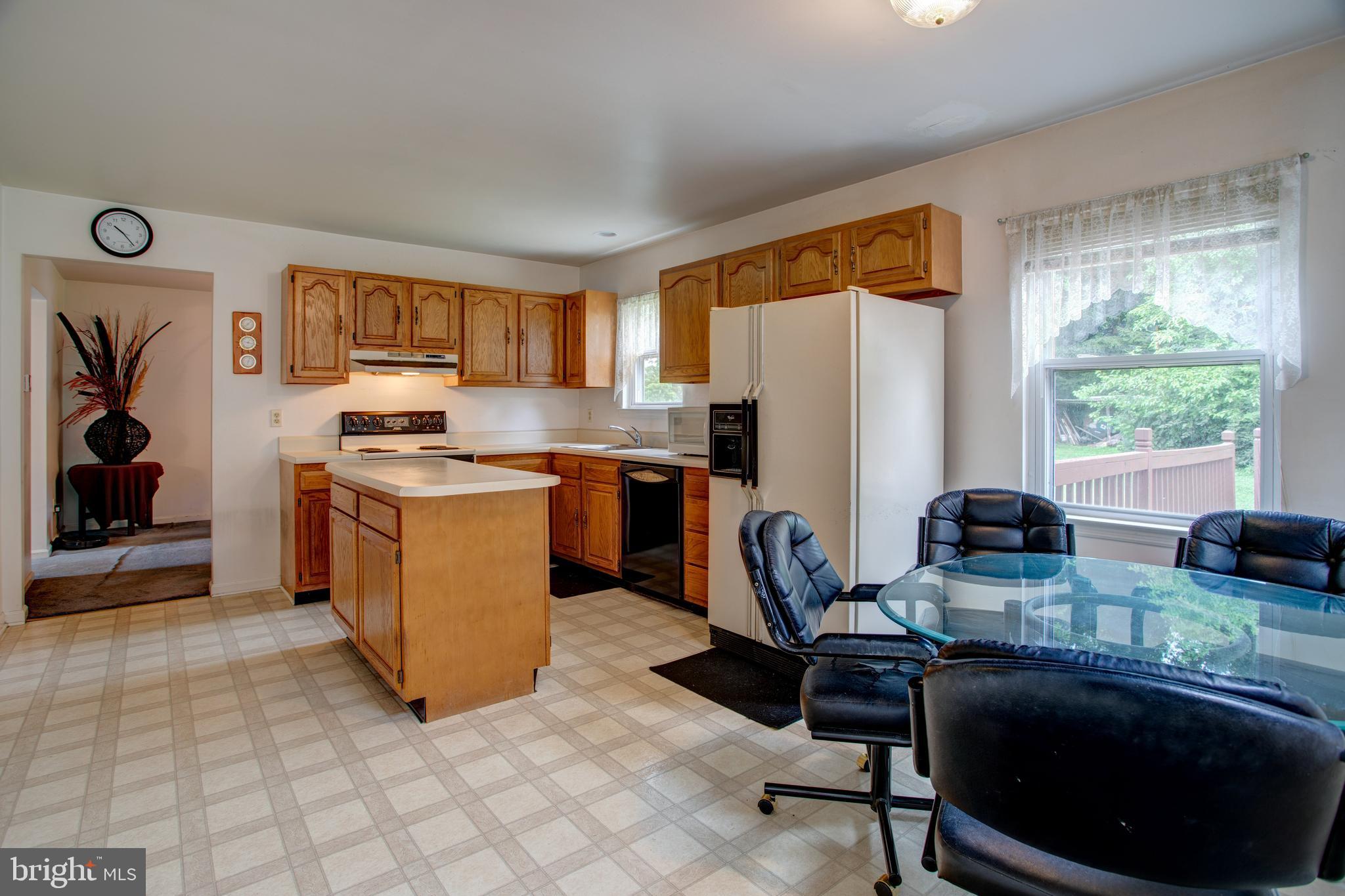 1704 Larkin Road Upper Chichester, PA 19061 - Photo 14 of 36 Gallery Image 14