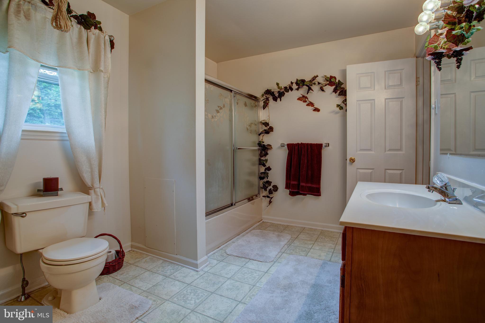1704 Larkin Road Upper Chichester, PA 19061 - Photo 21 of 36 Gallery Image 21