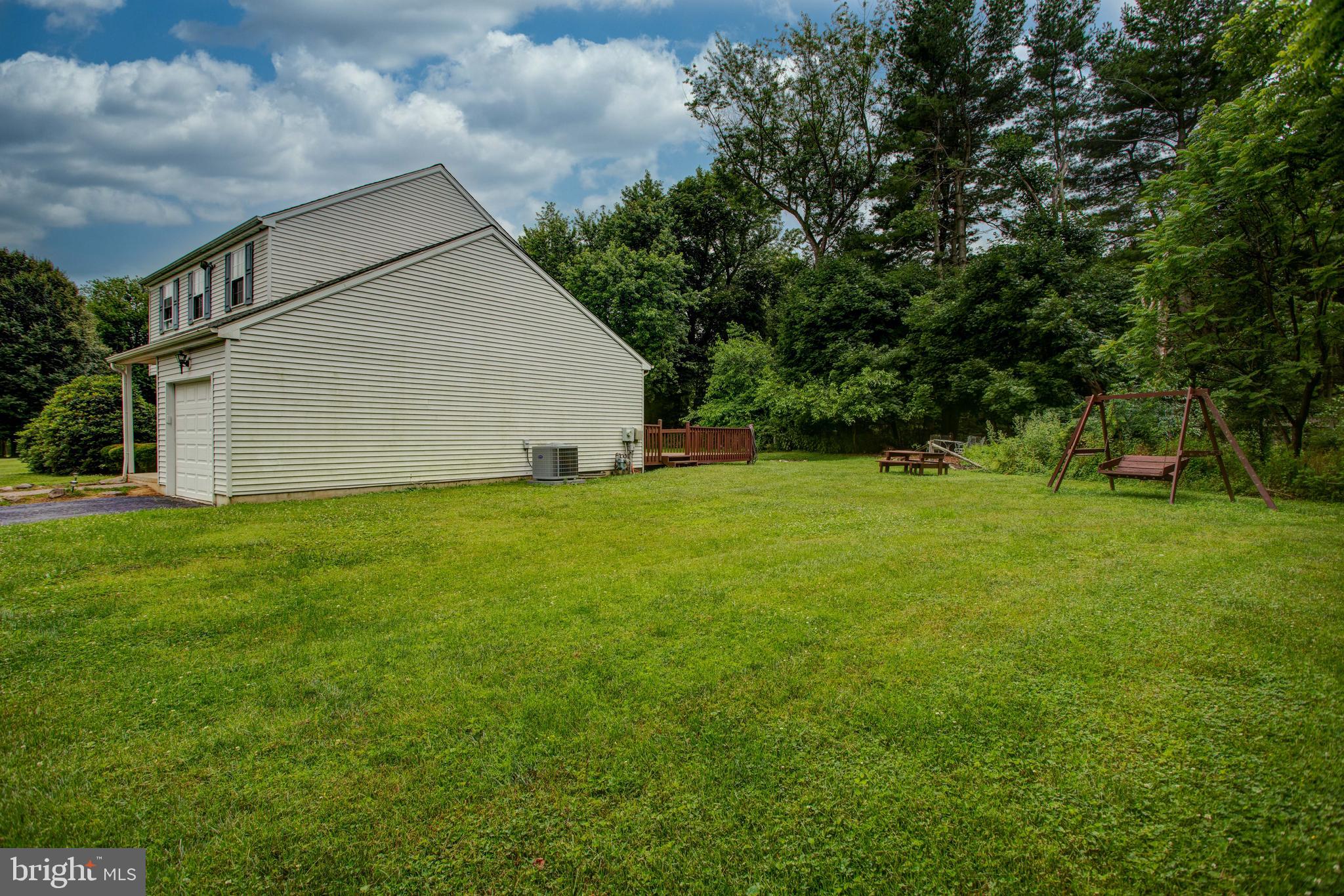 1704 Larkin Road Upper Chichester, PA 19061 - Photo 5 of 36 Gallery Image 5
