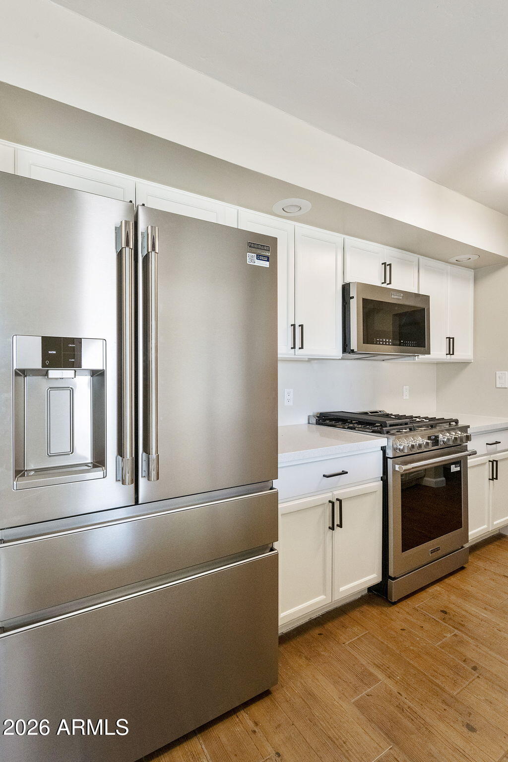 539 West 17th Street Tempe, AZ 85281 - Photo 3 of 32 Brand New Appliances