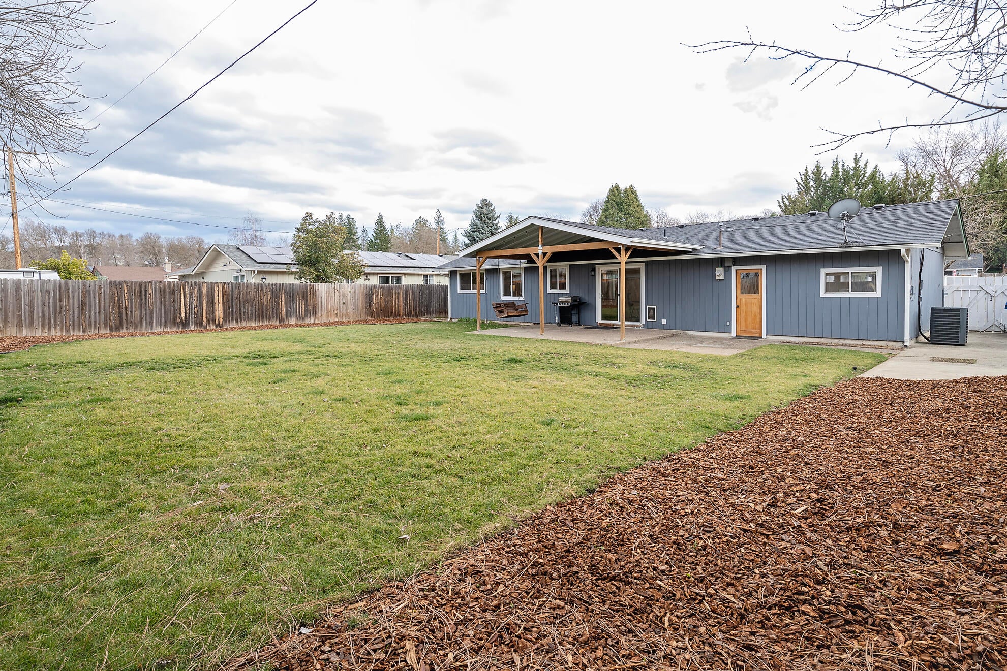 708 Talbot Street Eagle Point, OR 97524 - Photo 20 of 23 19-Backyard