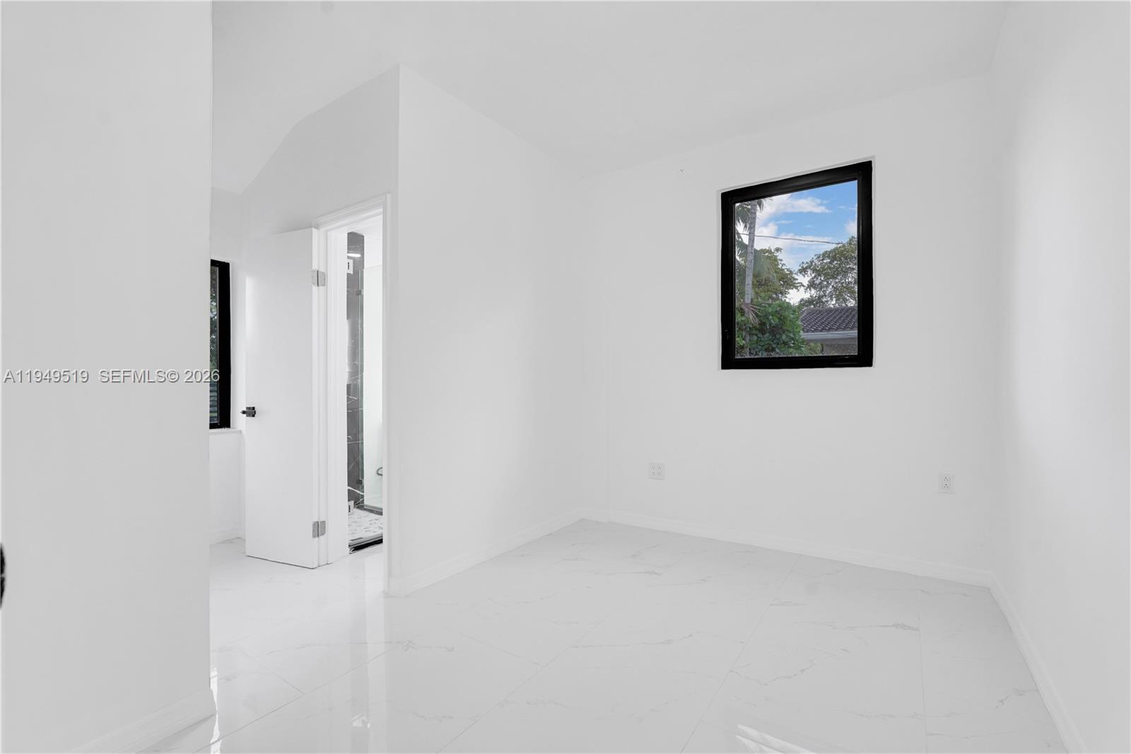 972 Southwest 44th Avenue Miami, FL 33134 - Photo 14 of 53