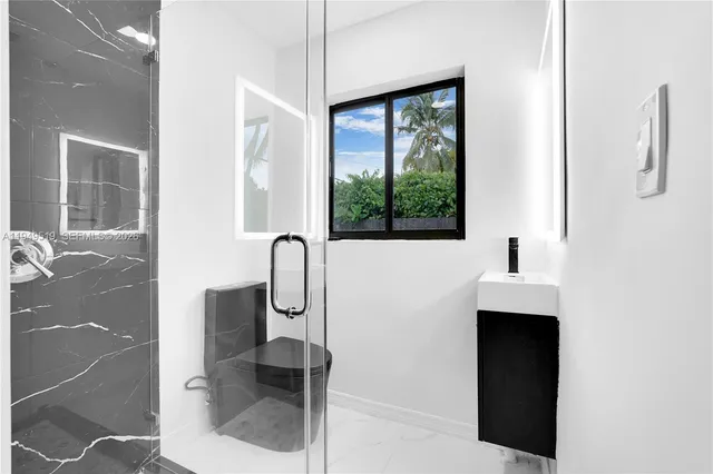 $1,199,000 | 972 Southwest 44th Avenue, Miami, FL 33134