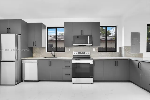 $1,199,000 | 972 Southwest 44th Avenue, Miami, FL 33134