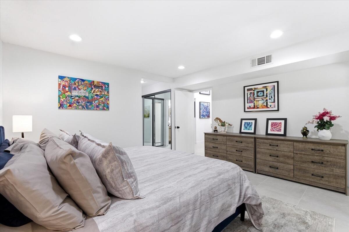 200 East Racquet Club Road, Unit 18 Palm Springs, CA 92262 - Photo 15 of 33 17-200 E Racquet Club Rd #18-21