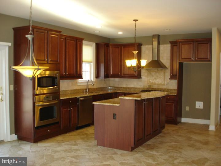 2139 Berks Road Lansdale, PA 19446 - Photo 4 of 14 Gallery Image 4