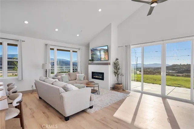 $1,799,999 | 41950 Calle La, Temecula, CA 92592