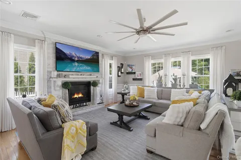 $2,150,000 | 27 Davison Place, Rockville Centre, NY 11570