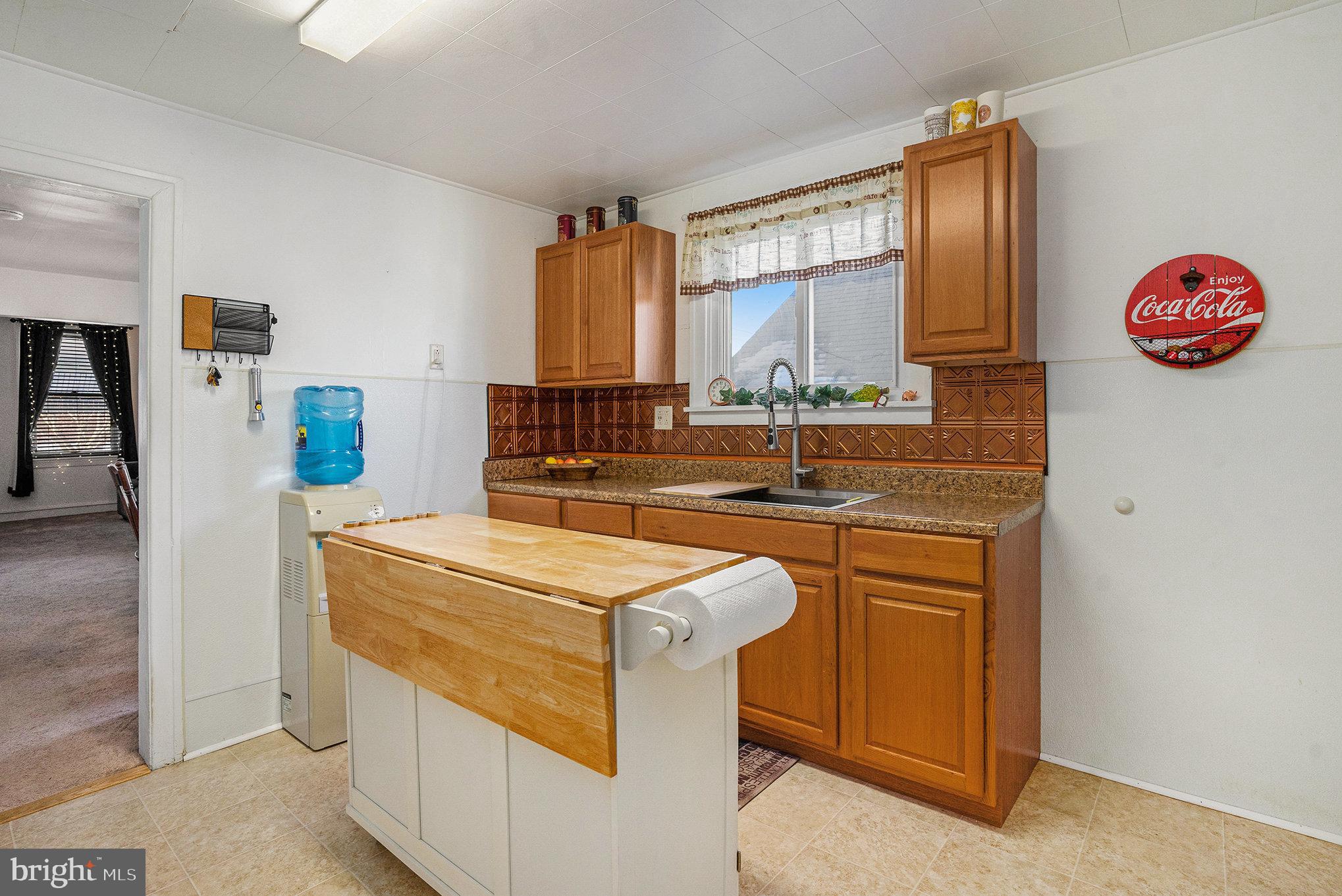 128 Pikeland Avenue Spring City, PA 19475 - Photo 11 of 30 a utility room with washer and dryer