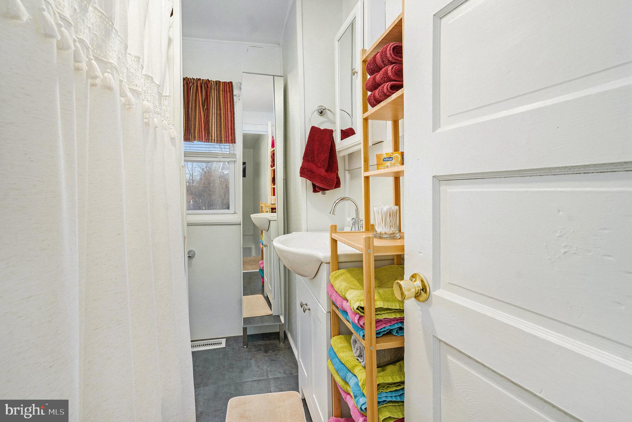 128 Pikeland Avenue Spring City, PA 19475 - Photo 22 of 30 a utility room with dryer and washer