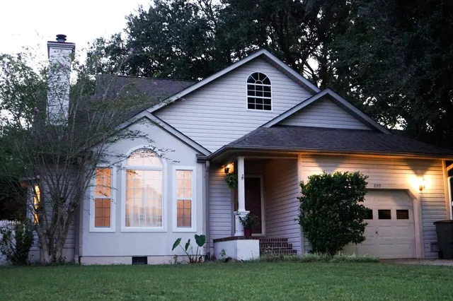 $3,200 | 827 Harbor Pl Drive, Charleston, SC 29412