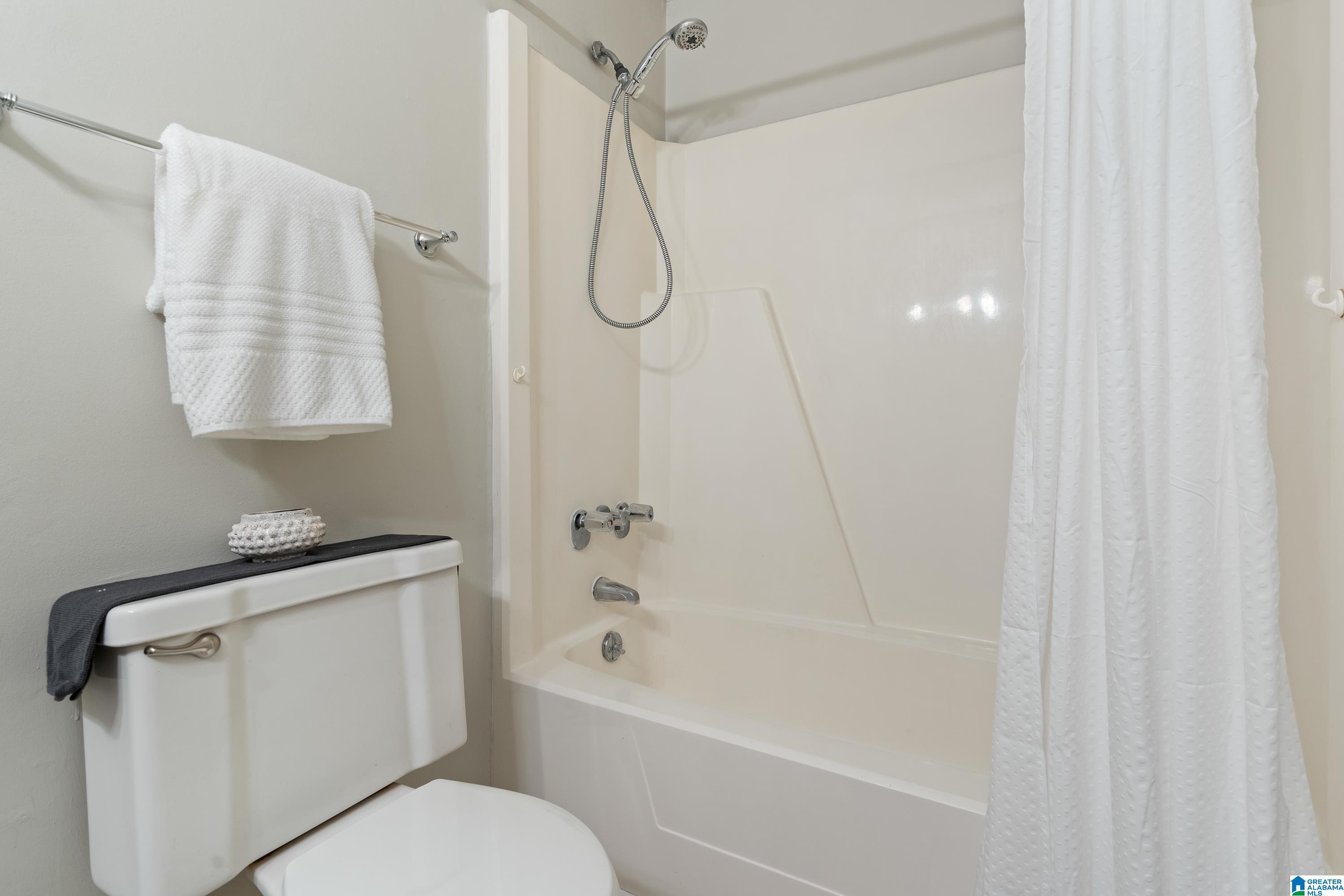 303 Running Brook Road, Unit 303 Hoover, AL 35226 - Photo 15 of 26