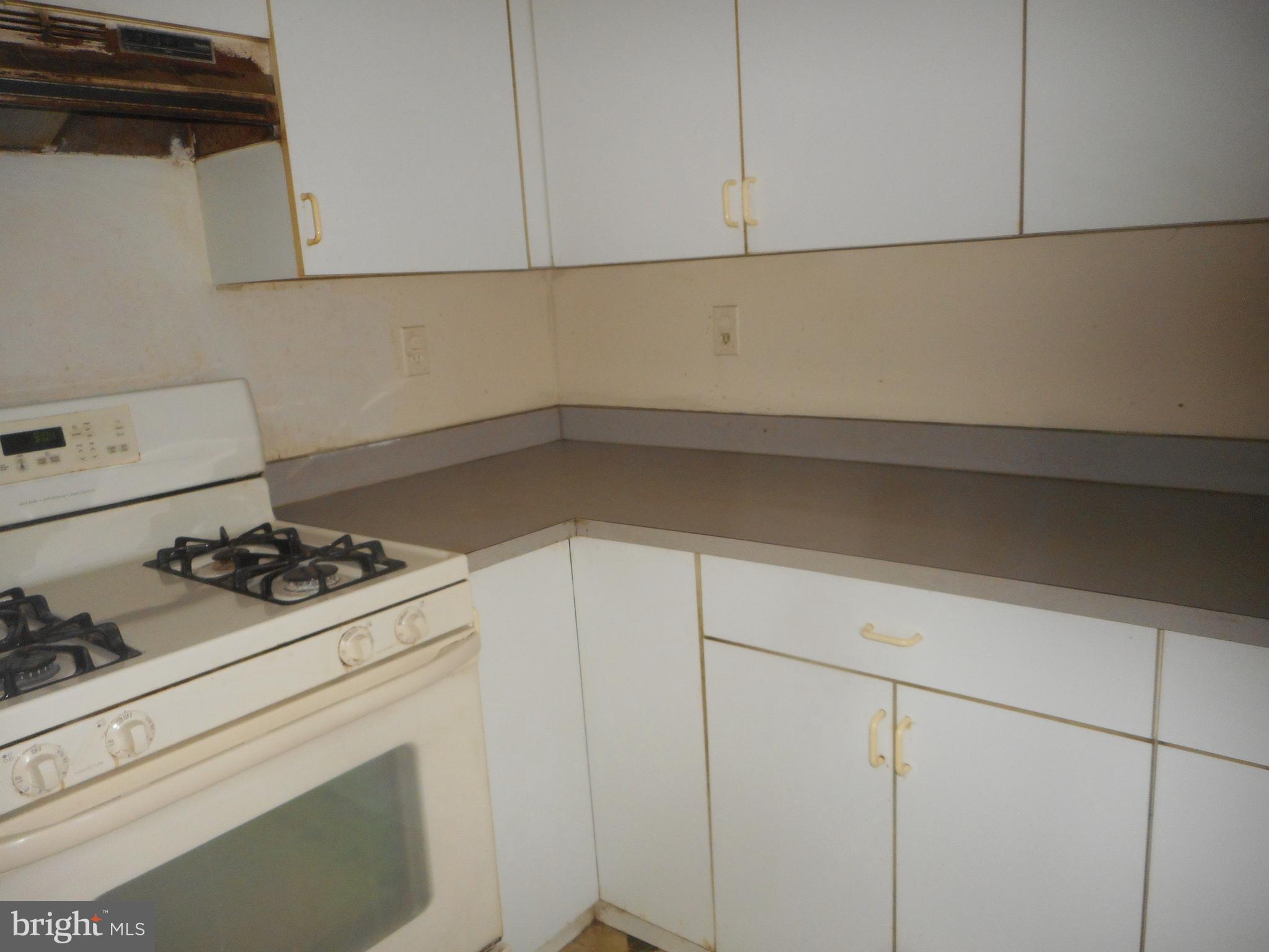 8507 Dangerfield Road Clinton, MD 20735 - Photo 5 of 15 Kitchen