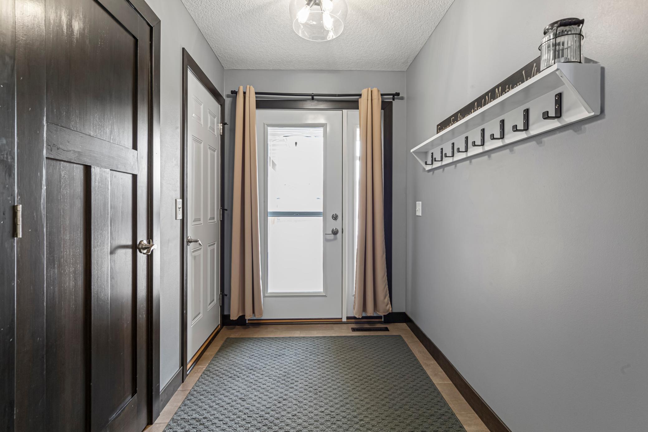 2214 Hulett Avenue Faribault, MN 55021 - Photo 4 of 43