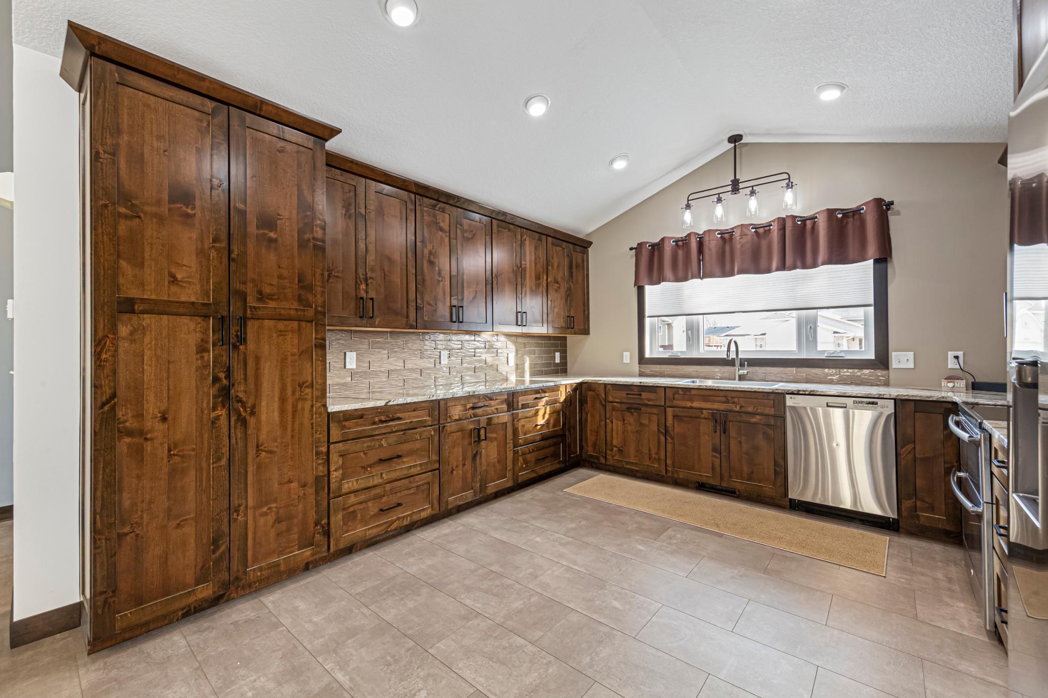 2214 Hulett Avenue Faribault, MN 55021 - Photo 9 of 43