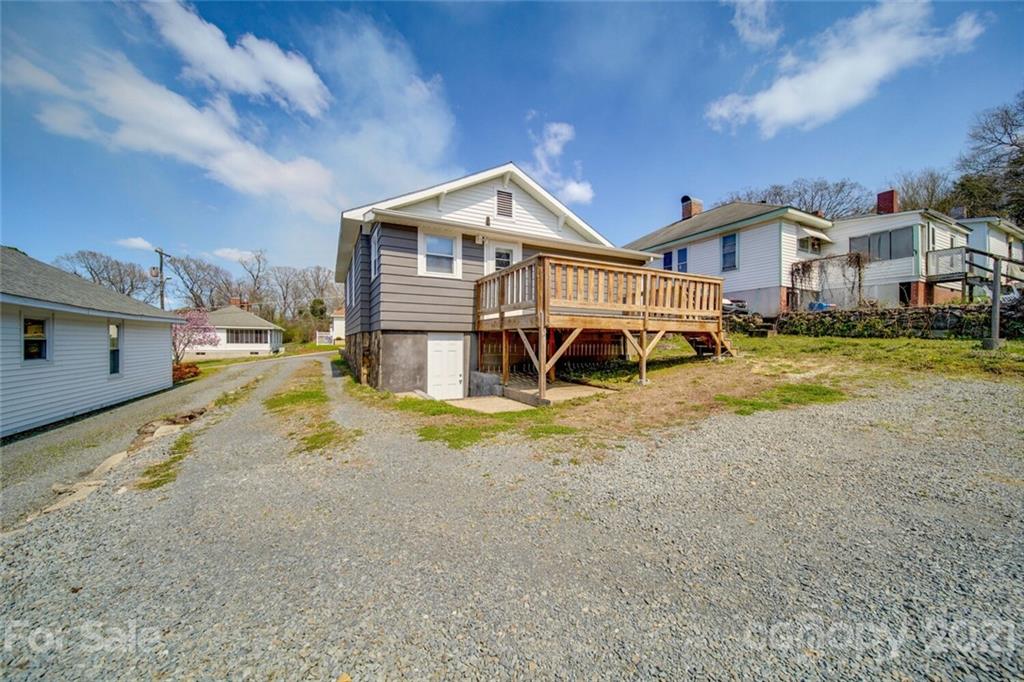 115 Falls Road Badin, NC 28009 - Photo 27 of 32 Gallery Image 27