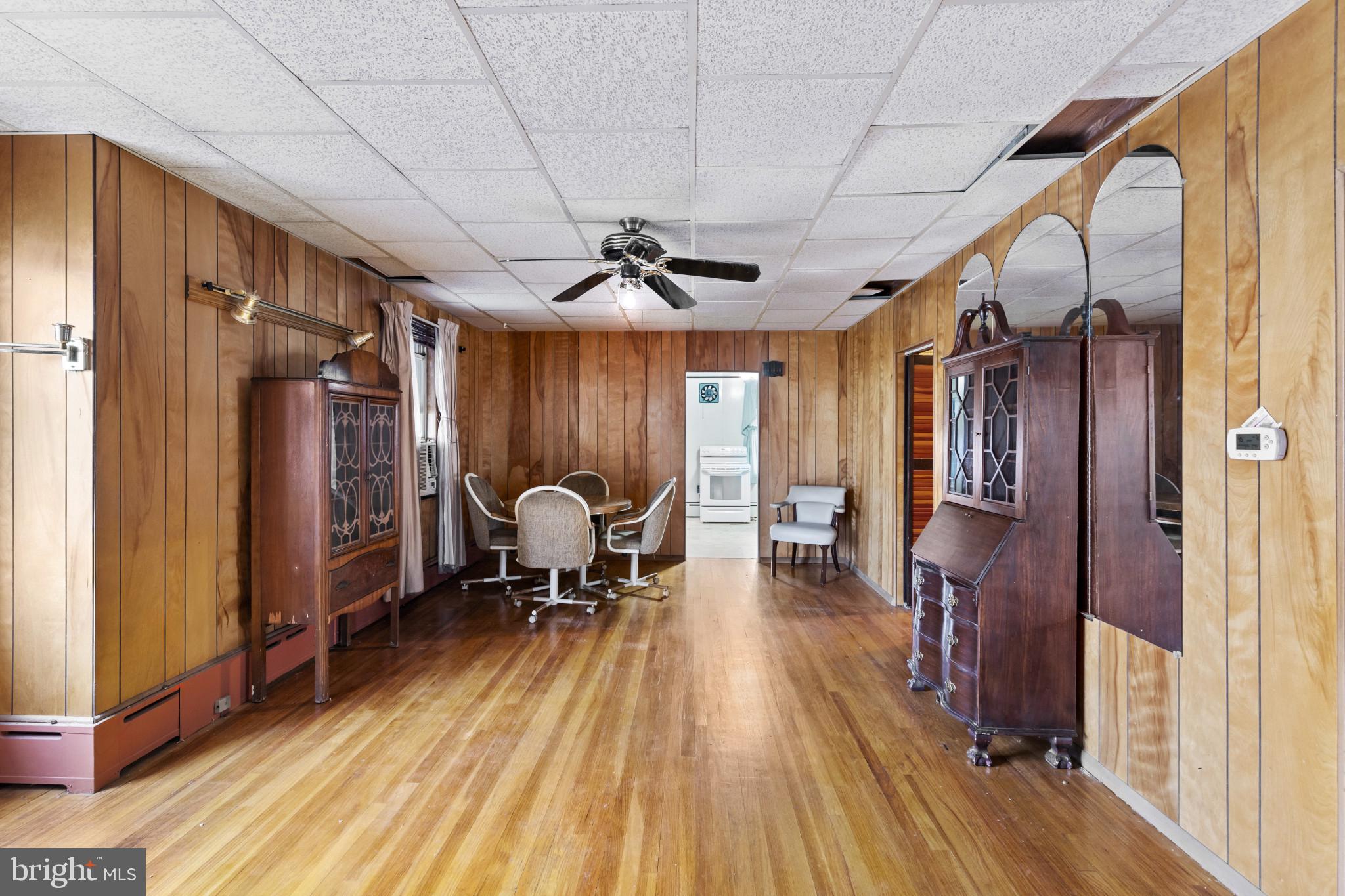 7627 Carson Avenue Baltimore, MD 21224 - Photo 11 of 38