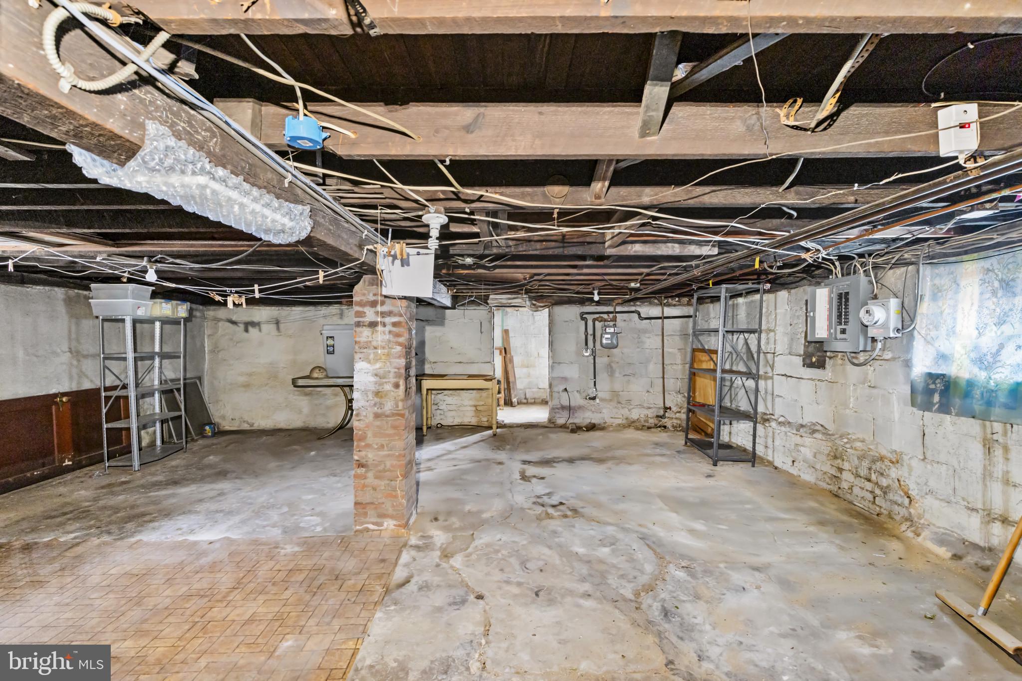 7627 Carson Avenue Baltimore, MD 21224 - Photo 24 of 38 a view of a garage with wooden roof