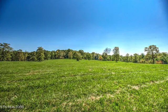 $275,000 | 1423 Meister Hills Road, Deer Lodge, TN 37726