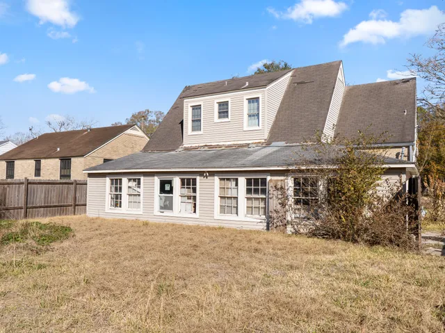 $1,975 | 2520 1st Street, Bay City, TX 77414