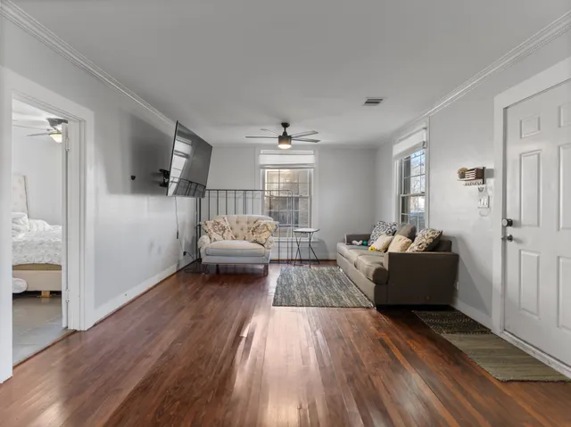 $1,975 | 2520 1st Street, Bay City, TX 77414