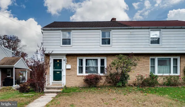 $2,049 | 117 East Broad Street, Reading, PA 19607