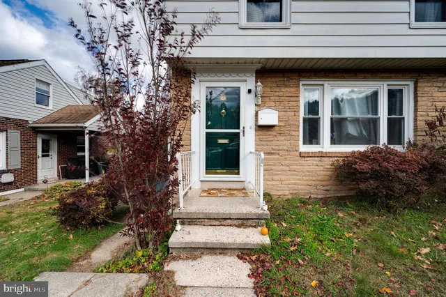 $2,049 | 117 East Broad Street, Reading, PA 19607