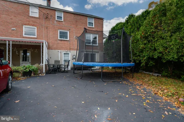 $2,350 | 117 East Broad Street, Reading, PA 19607