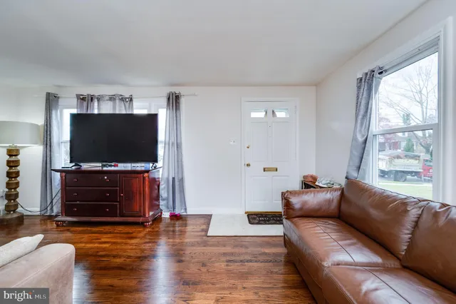 $2,350 | 117 East Broad Street, Reading, PA 19607