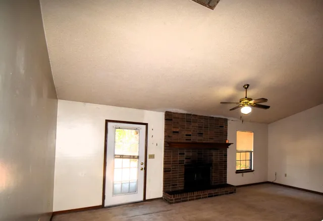 $195,500 | 204 Southview Drive, Crestview, FL 32536