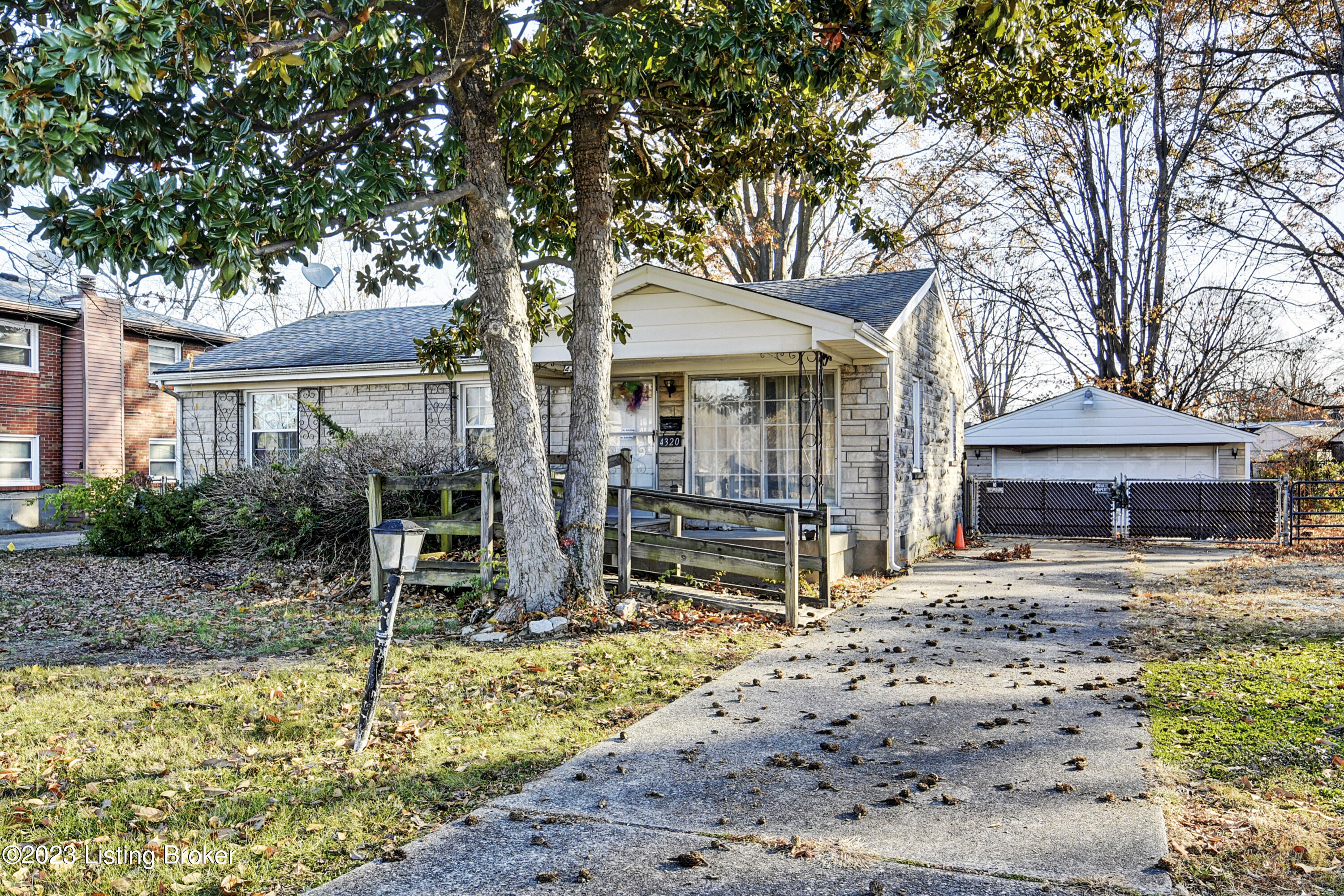 4320 Retreat Road Louisville, KY 40219 - Photo 1 of 22 _DSC5638_39_40_41_42